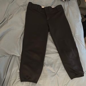Women’s black medium Mizuno softball pants.